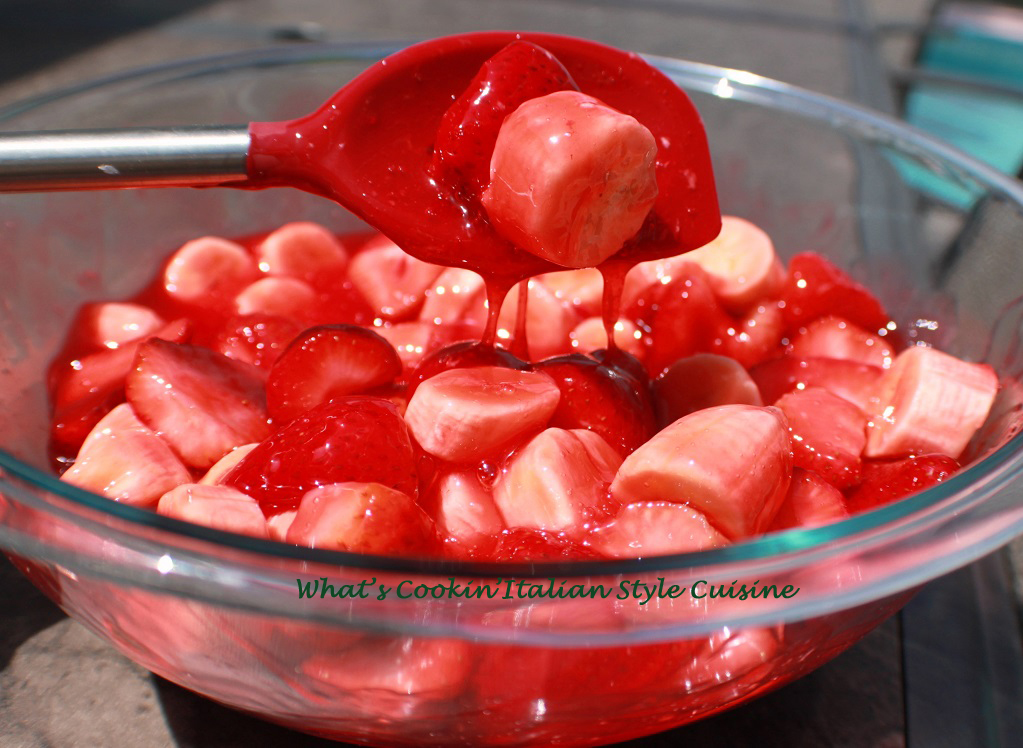 How do you make strawberry Jell-O salad?